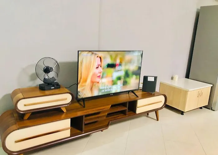 Orion 公寓 地拉那